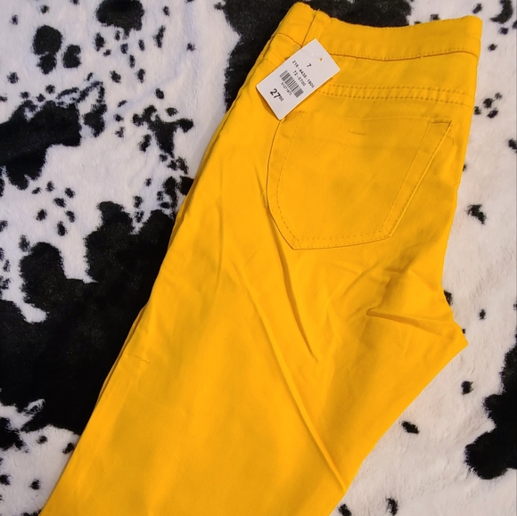 Yellow Jeans - Picture 2 of 4